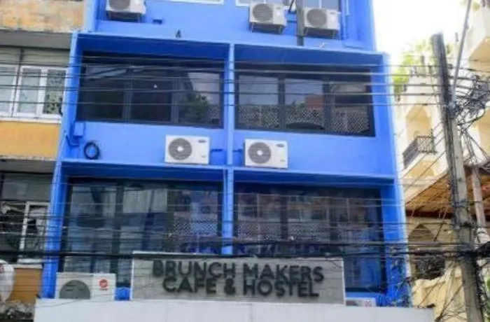 Oyo 783 Brunch Marker Cafe & 2*