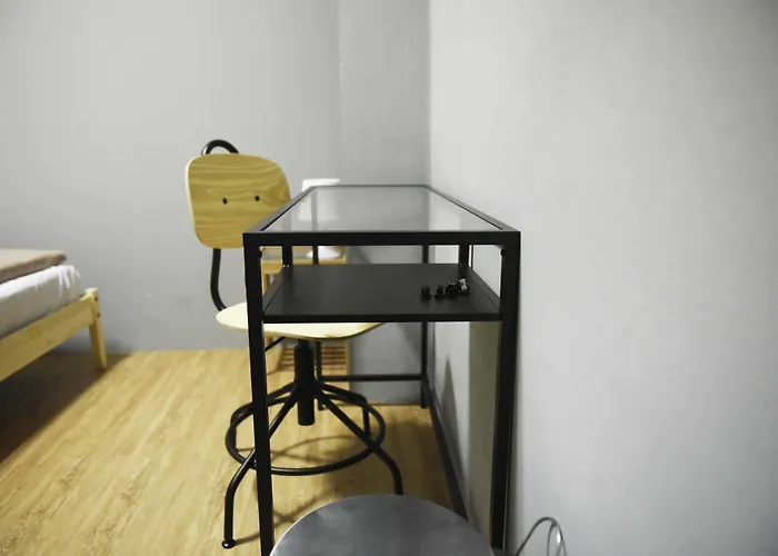 Oyo 783 Brunch Marker Cafe & 2* Bangkok