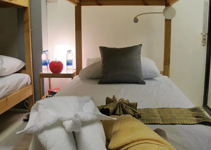 Oyo 783 Brunch Marker Cafe & Hotel 2*